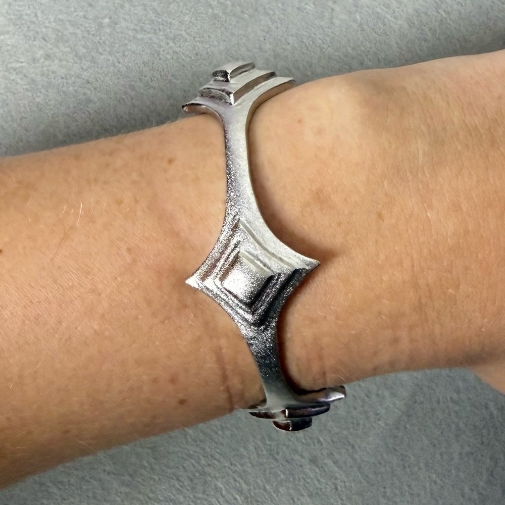 Bansri Women’s Silver Tone Diamond Shape Accent Cuff Fashion Bracelet